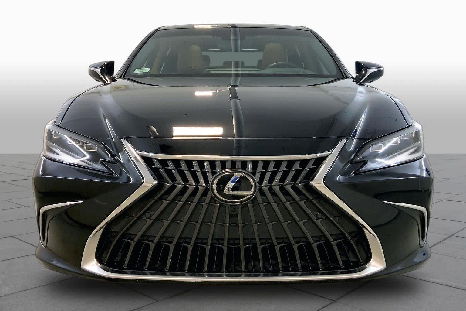 Used 2024 Lexus ES 350 Ultra Luxury FWD image 3