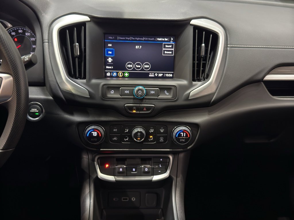 Used 2024 GMC Terrain SLE w/ Driver Convenience Package image 28