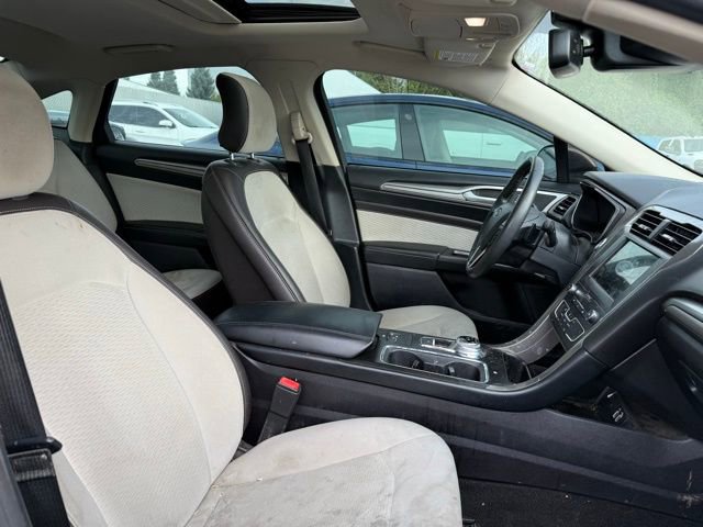 Used 2019 Ford Fusion SE w/ Equipment Group 151A FWD image 15