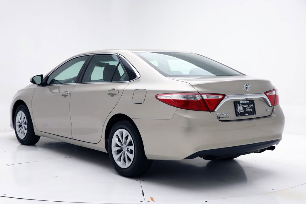 Used 2017 Toyota Camry LE FWD image 6
