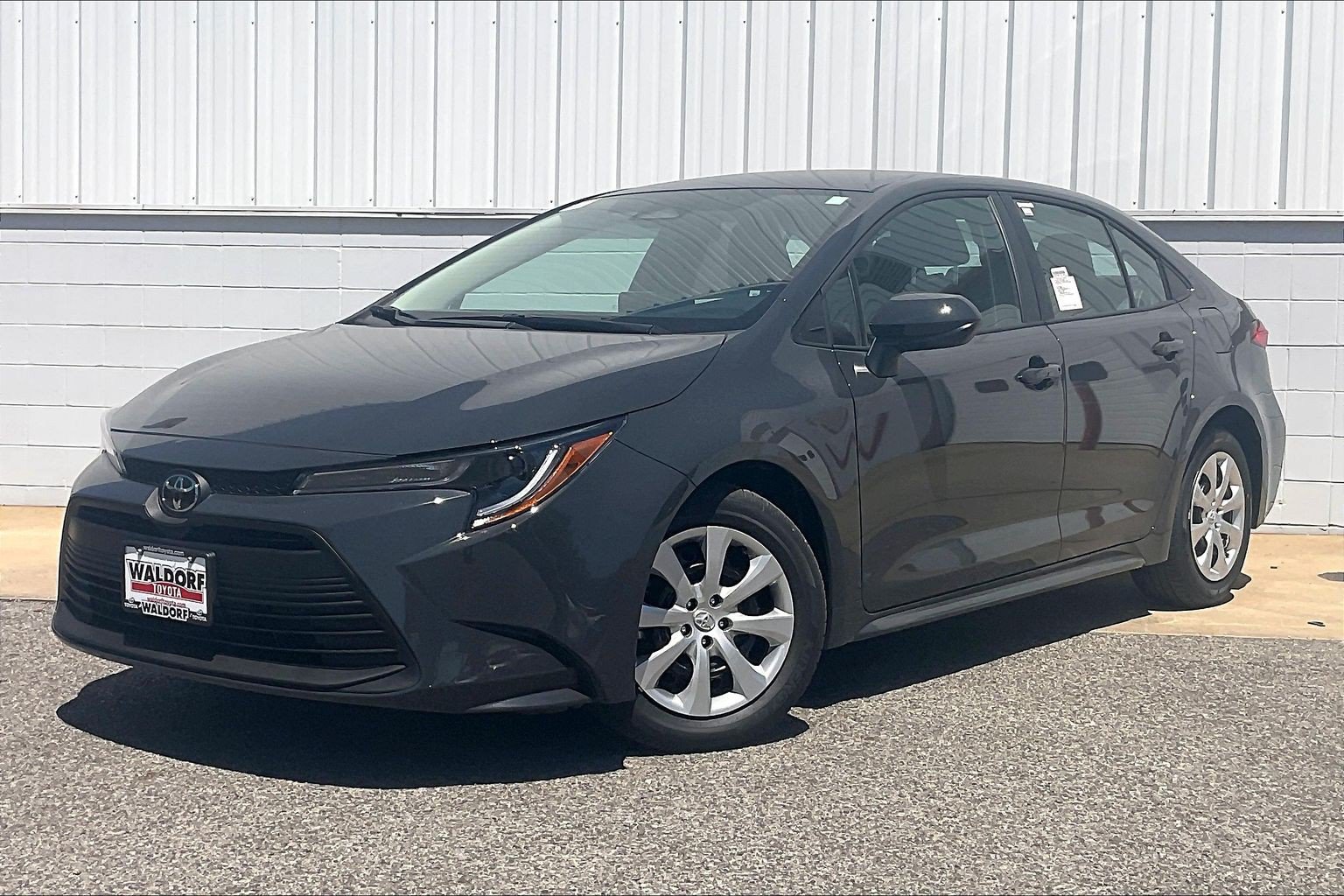 New 2026 Toyota Corolla LE FWD image 2