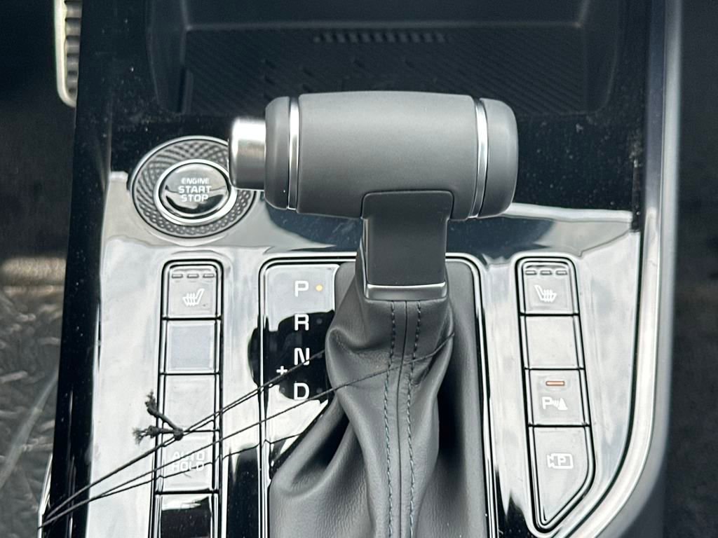 New 2025 Kia Niro EX Touring image 23