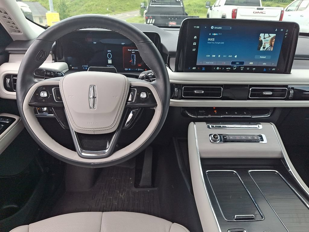 Used 2025 Lincoln Aviator Reserve w/ Illumination Package RWD image 11