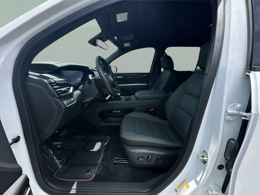 Used 2025 GMC Acadia AT4 AWD/4WD image 18