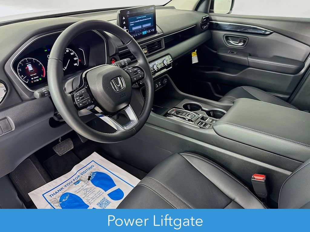 Used 2025 Honda Pilot Touring image 11