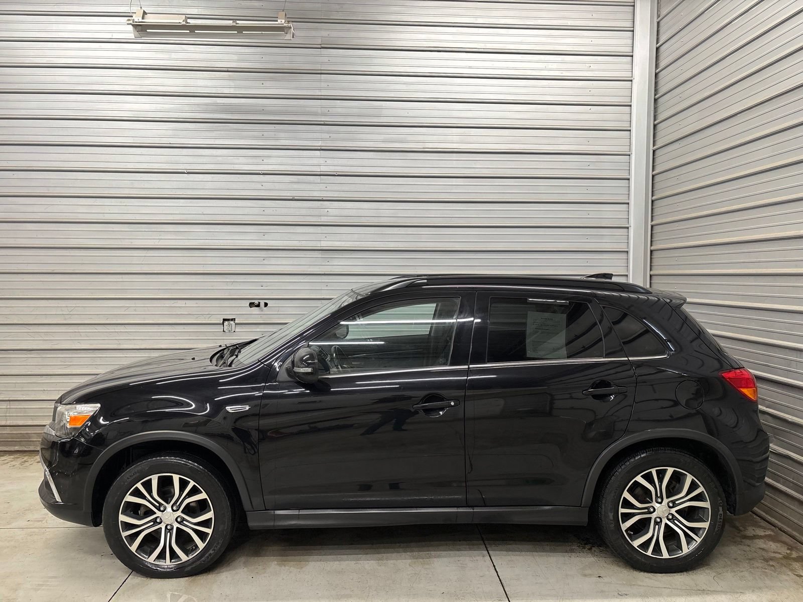 Used 2017 Mitsubishi Outlander Sport SEL AWD/4WD image 8