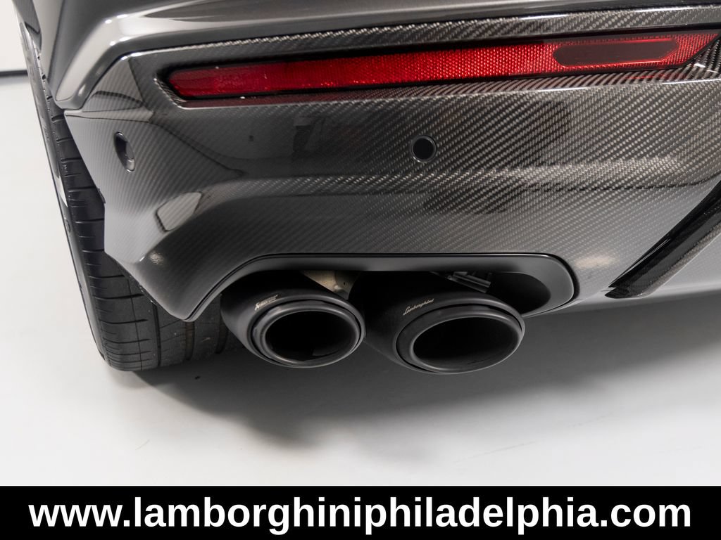 Used 2024 Lamborghini Urus Performante AWD/4WD image 57