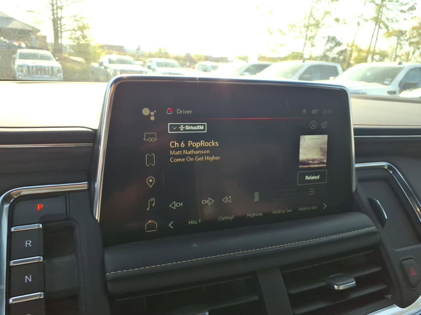 Used 2023 GMC Yukon SLT w/ SLT Premium Package image 14