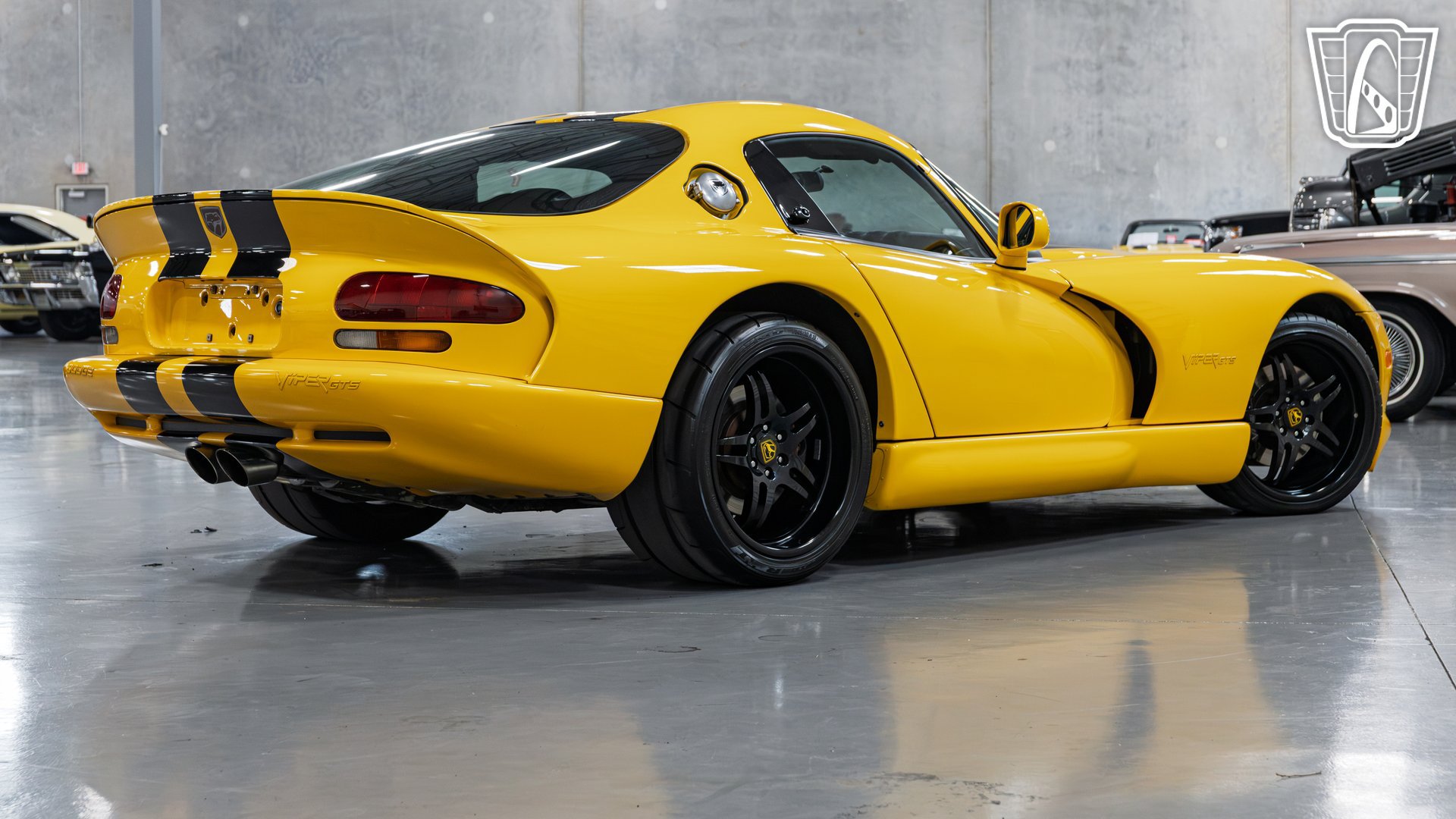 Used 2001 Dodge Viper GTS RWD image 6