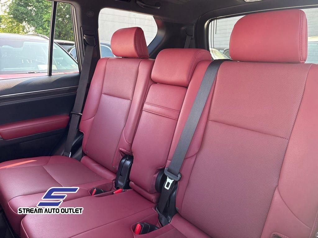 Used 2023 Lexus GX 460 Premium w/ Premium Package image 19