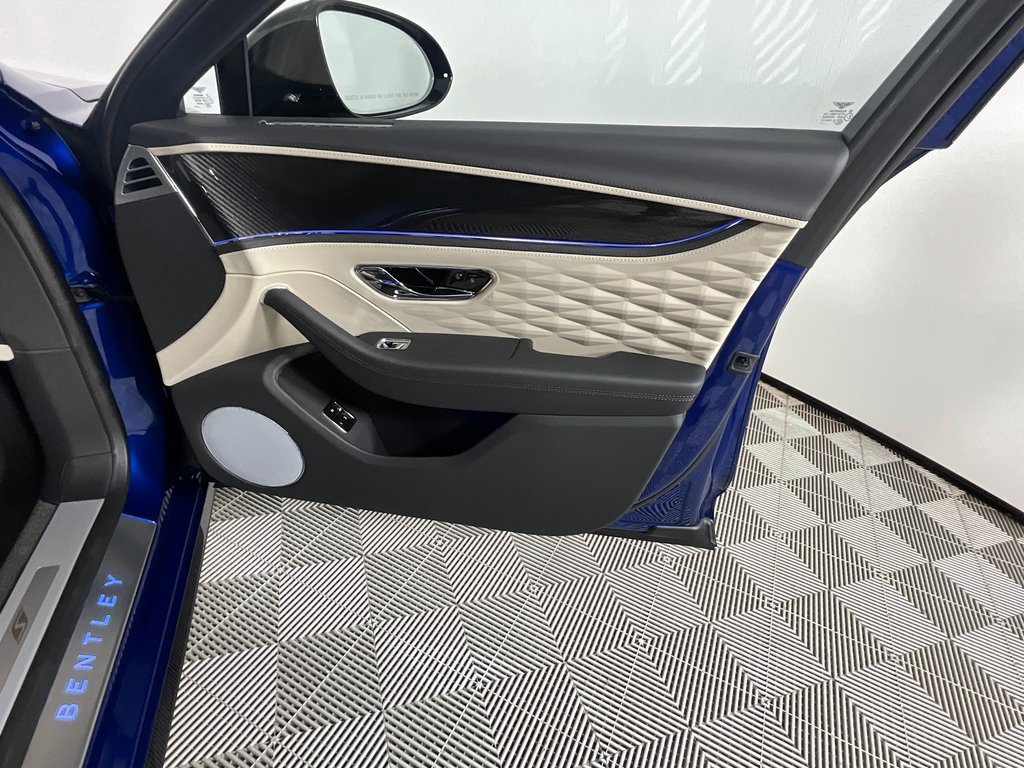 Used 2023 Bentley Flying Spur S V8 image 21