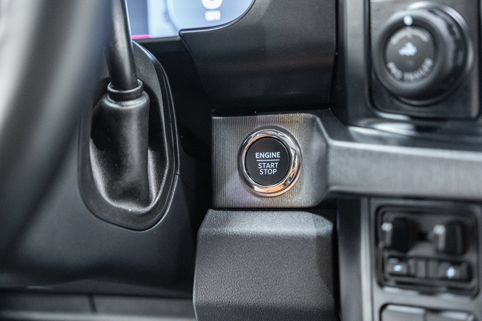 Used 2024 Ford F250 Platinum AWD/4WD image 39