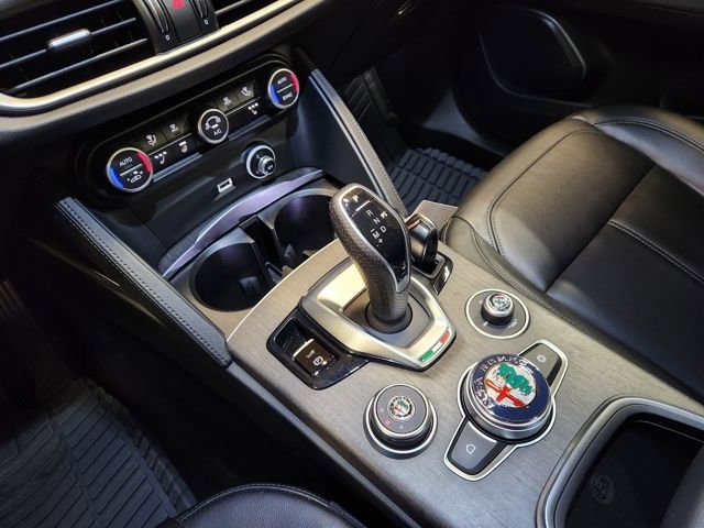 Used 2021 Alfa Romeo Stelvio Ti w/ Nero Edizione image 16