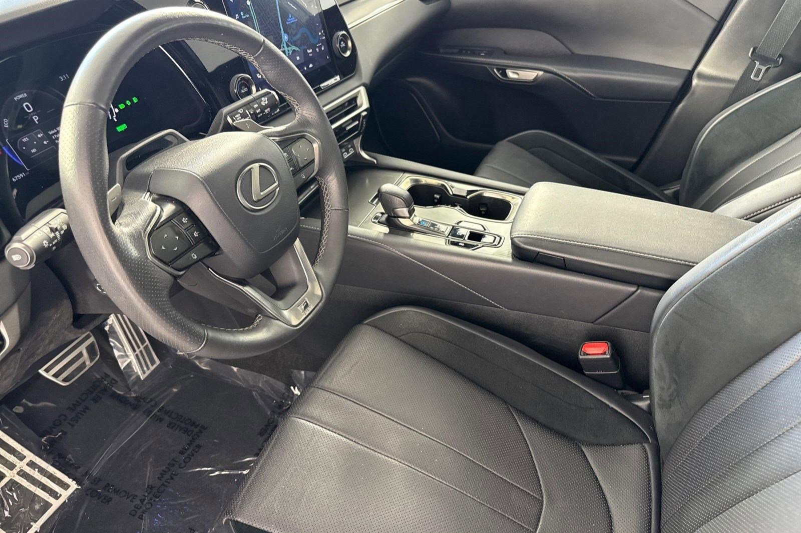 Used 2023 Lexus RX 500h F Sport w/ Accessory Package (Z1) AWD/4WD image 4