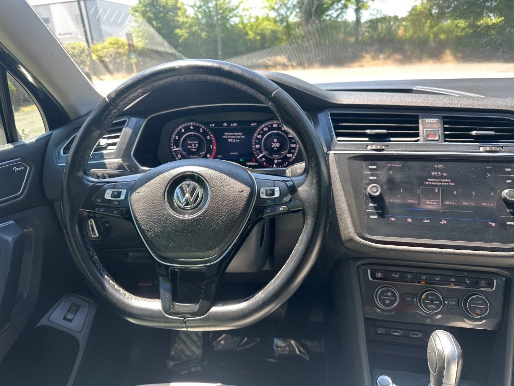Used 2018 Volkswagen Tiguan SEL Premium AWD/4WD image 35