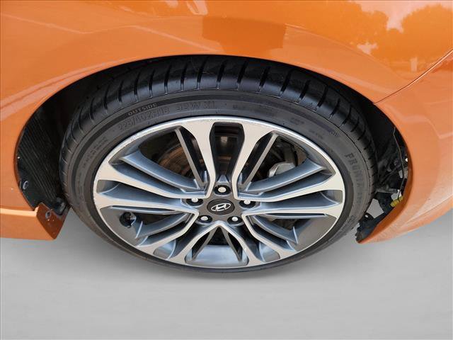 Used 2016 Hyundai Veloster Turbo w/ Option Group 04 FWD image 10