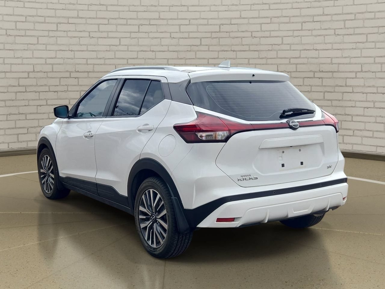 Certified 2024 Nissan Kicks SV FWD image 7