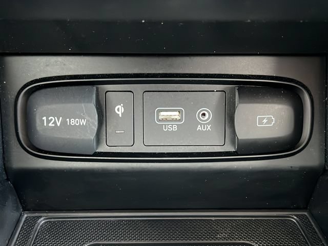 Used 2020 Hyundai Santa Fe Limited AWD/4WD image 19