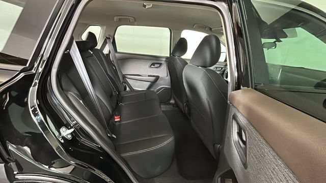 Used 2023 Nissan Rogue S AWD/4WD image 30
