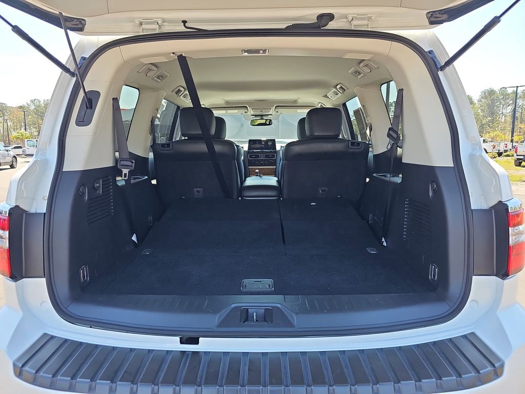 Used 2024 Nissan Armada SL w/ Captain's Chairs Package image 17