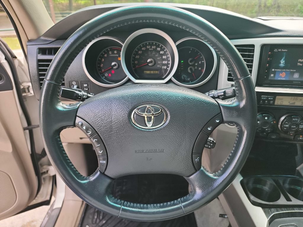 Used 2009 Toyota 4Runner Limited AWD/4WD image 17