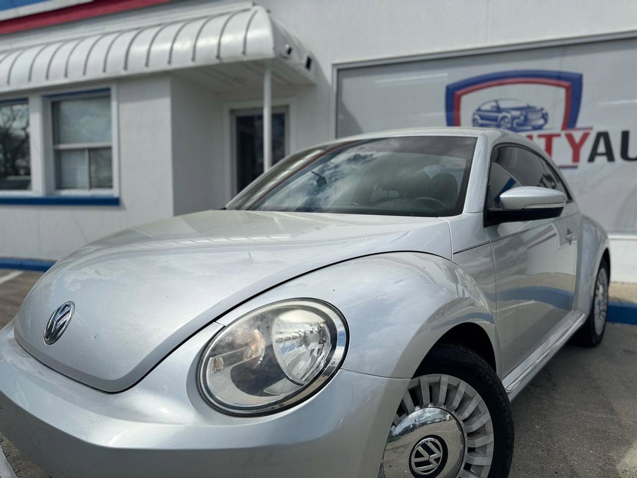Used 2016 Volkswagen Beetle 1.8T SE image 3