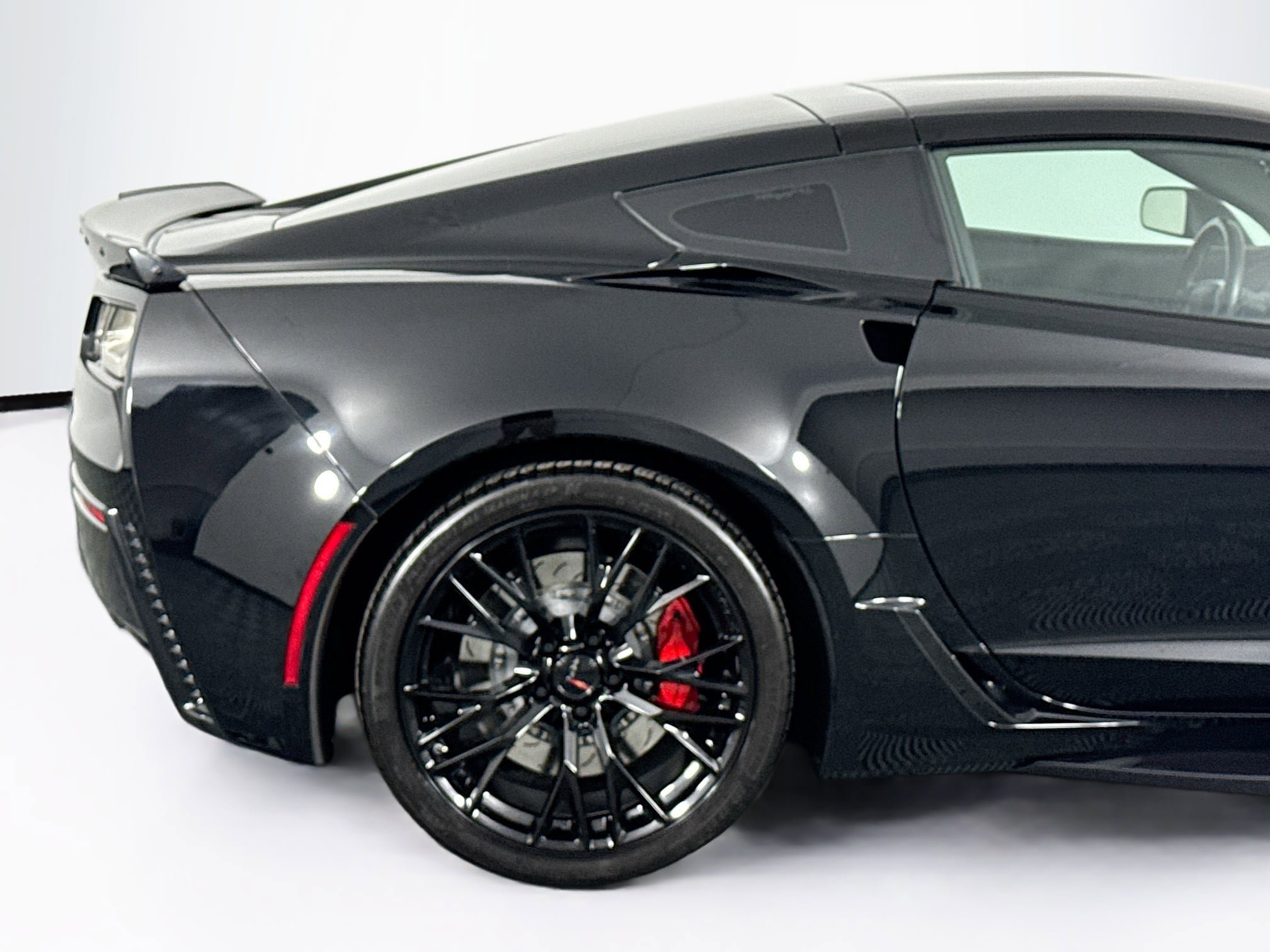 Used 2019 Chevrolet Corvette Z06 RWD image 38
