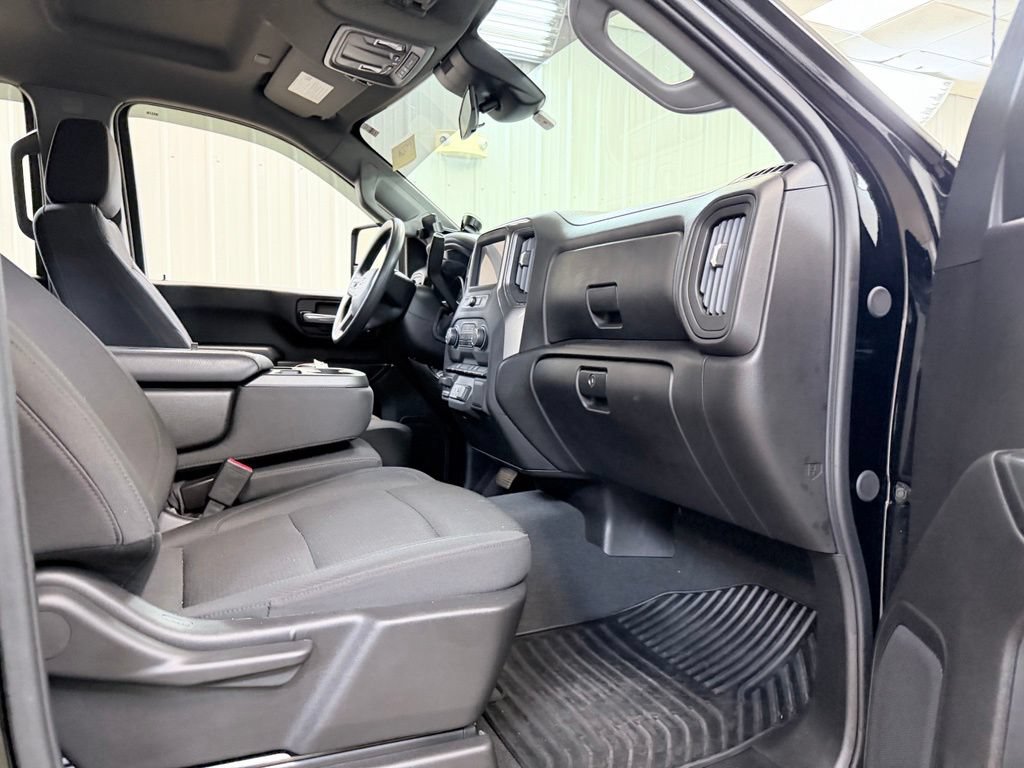 Used 2026 Chevrolet Silverado 2500 Custom w/ Custom Blackout Package AWD/4WD image 33