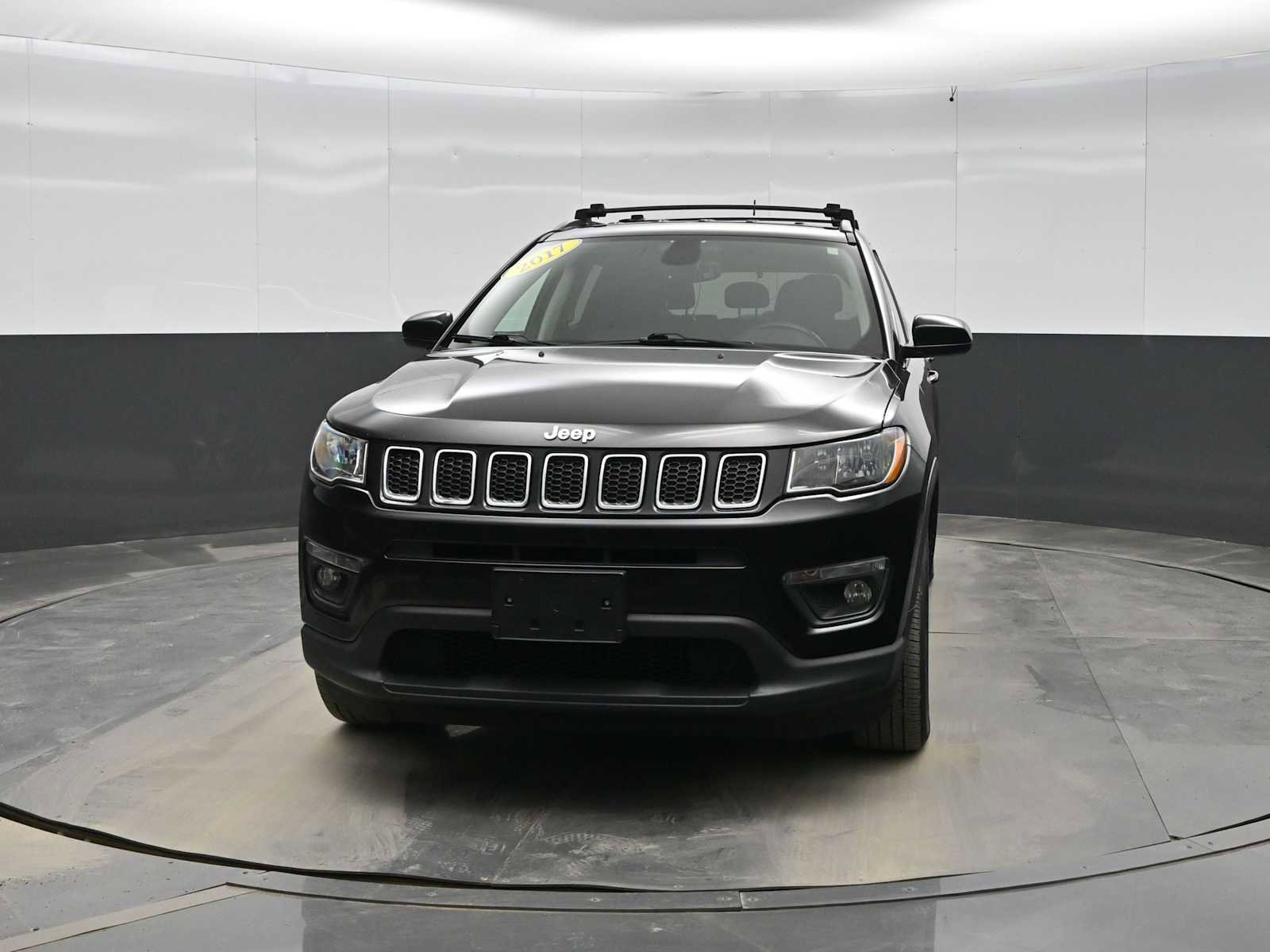 Used 2017 Jeep Compass Latitude w/ Popular Equipment Group image 3