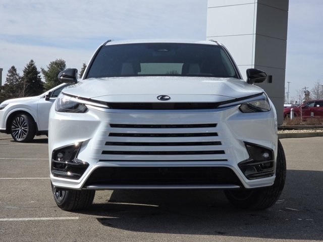 New 2026 Lexus TX 500h AWD image 3