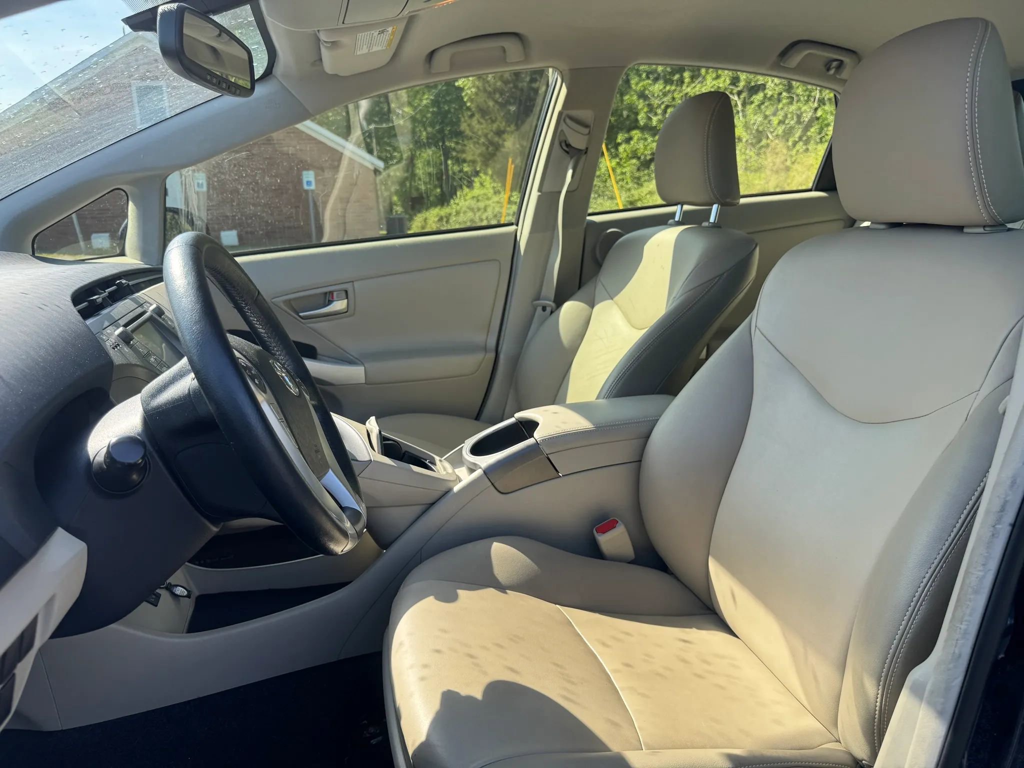 Used 2014 Toyota Prius Four FWD image 13