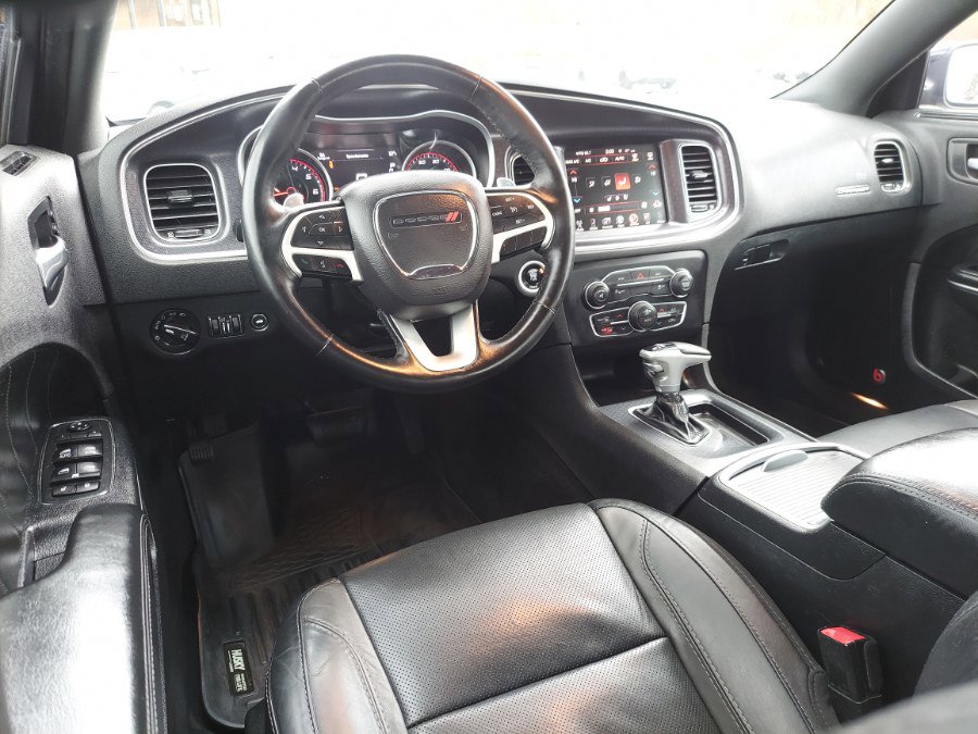 Used 2016 Dodge Charger SXT w/ AWD Plus Group image 12