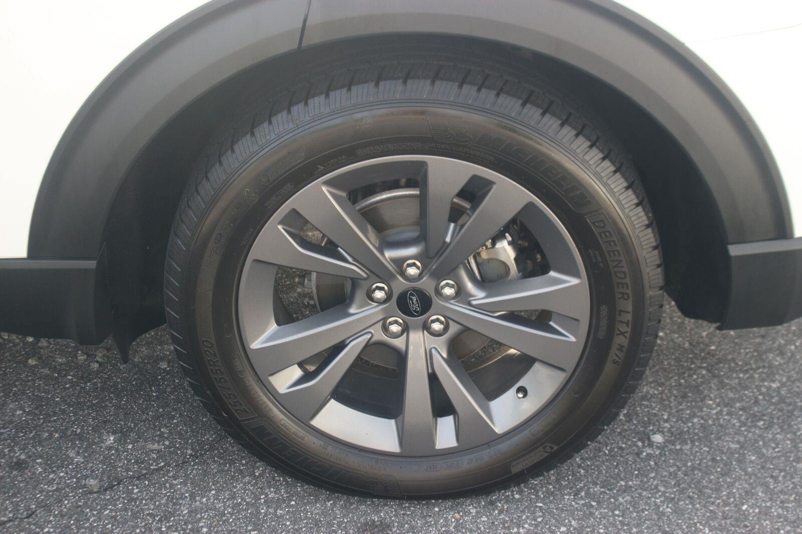 Used 2021 Ford Explorer XLT w/ Equipment Group 202A RWD image 39