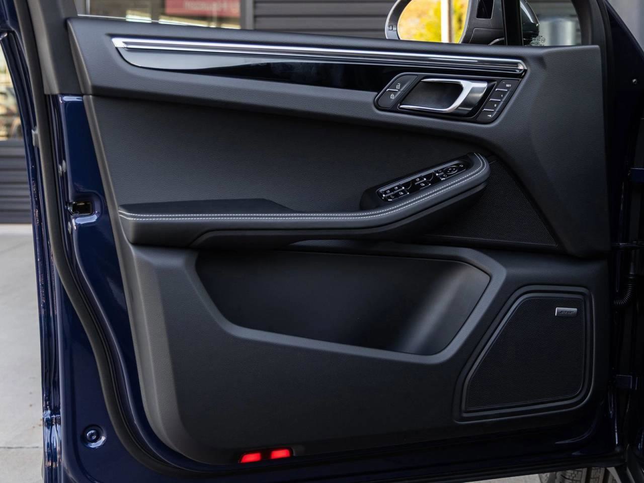 New 2026 Porsche Macan Turbo image 69