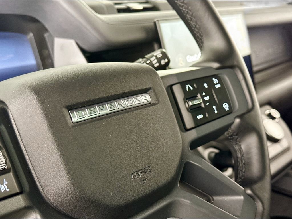 Used 2025 Land Rover Defender 130 S image 19