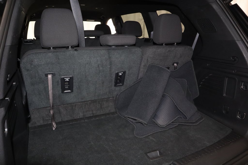 Used 2025 GMC Acadia Elevation image 15