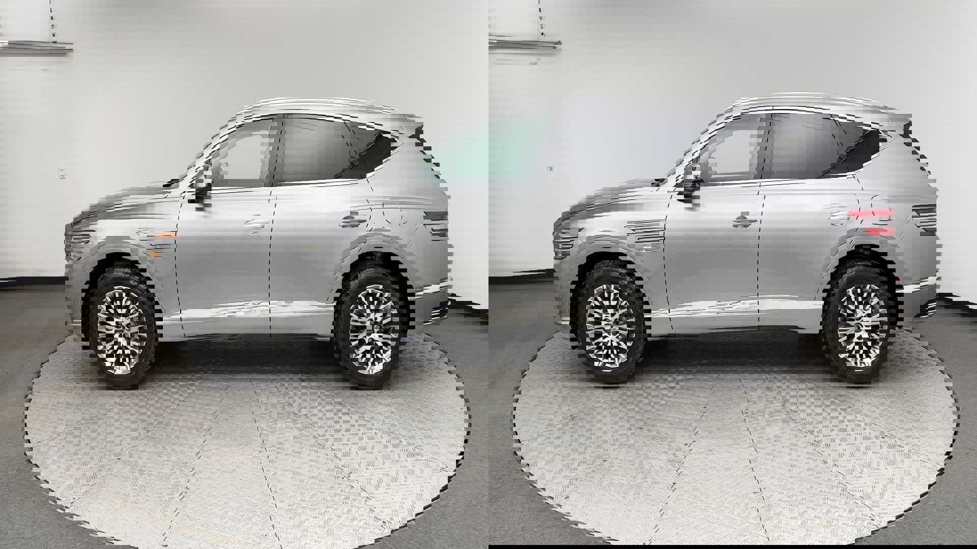 Certified 2025 Genesis GV80 2.5T Standard image 5