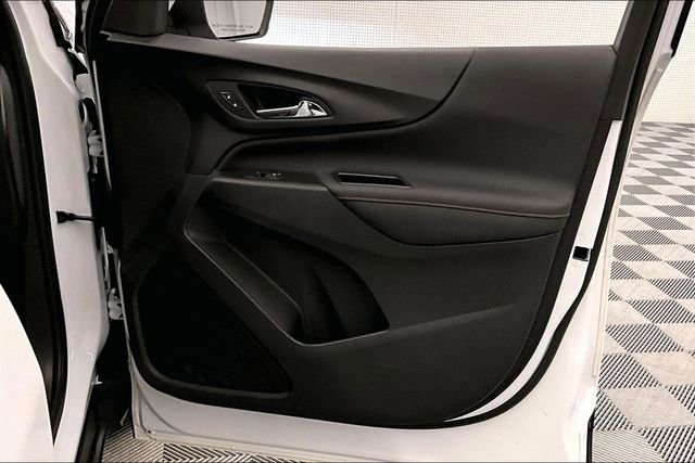 Used 2023 Chevrolet Equinox RS image 19