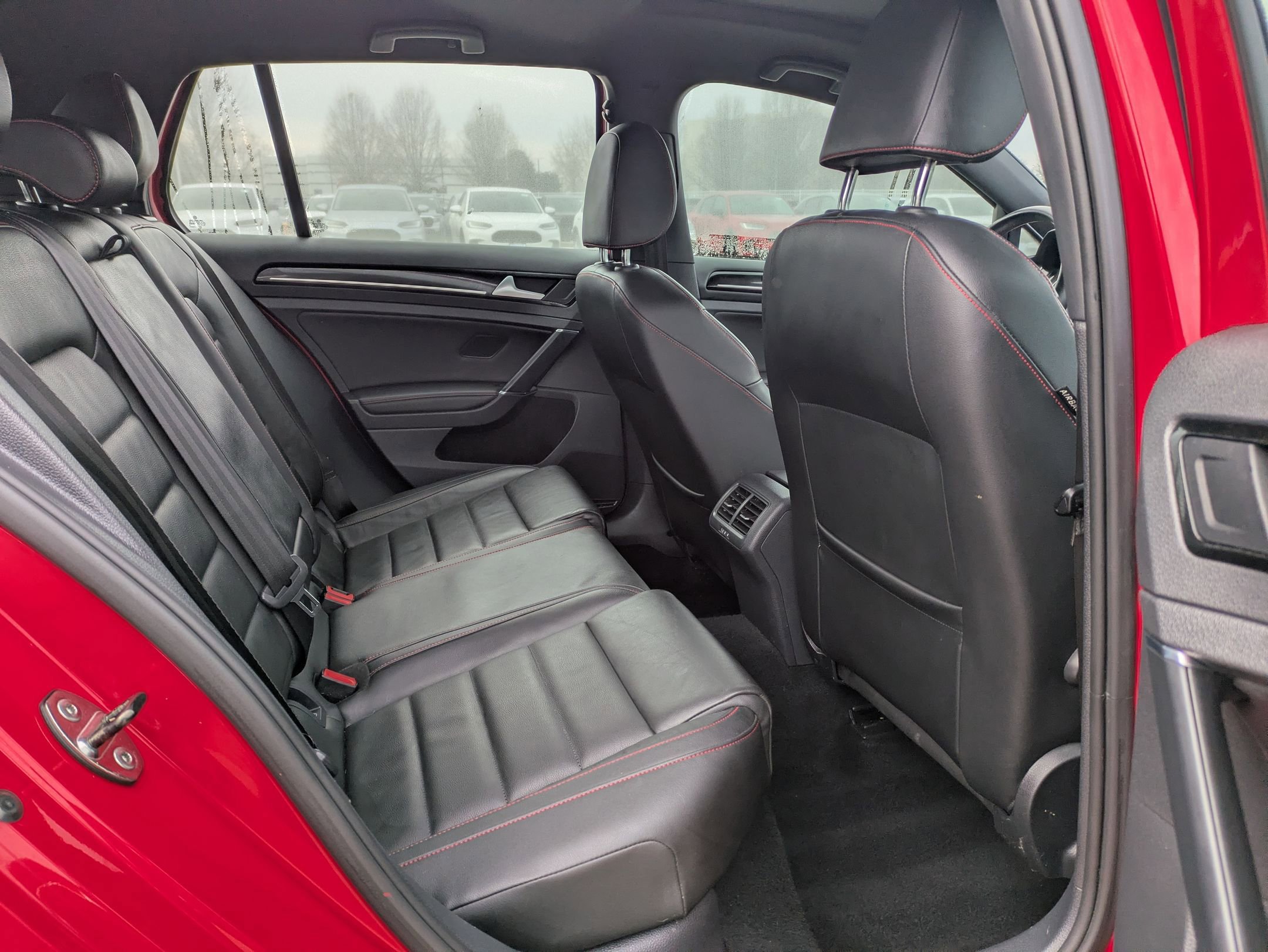 Used 2016 Volkswagen GTI SE w/ Driver Assistance Package image 24