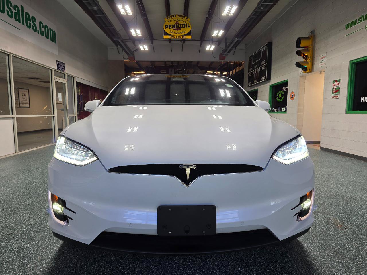 Used 2017 Tesla Model X 100D AWD/4WD image 3