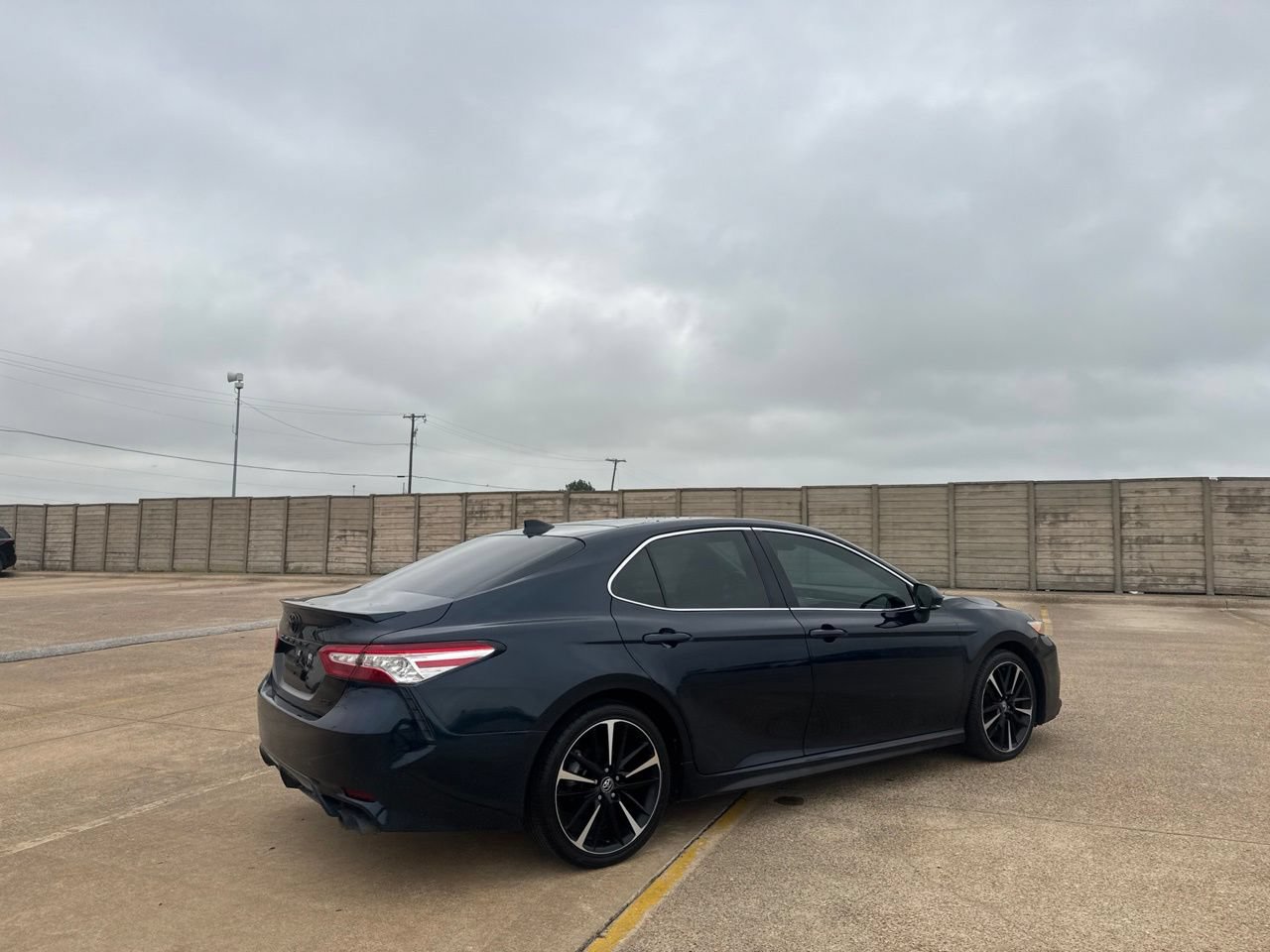 Used 2020 Toyota Camry XSE FWD image 24