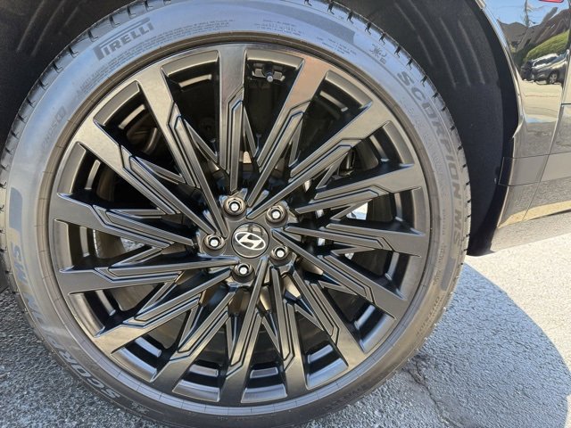 Used 2025 Hyundai Santa Fe Calligraphy image 8