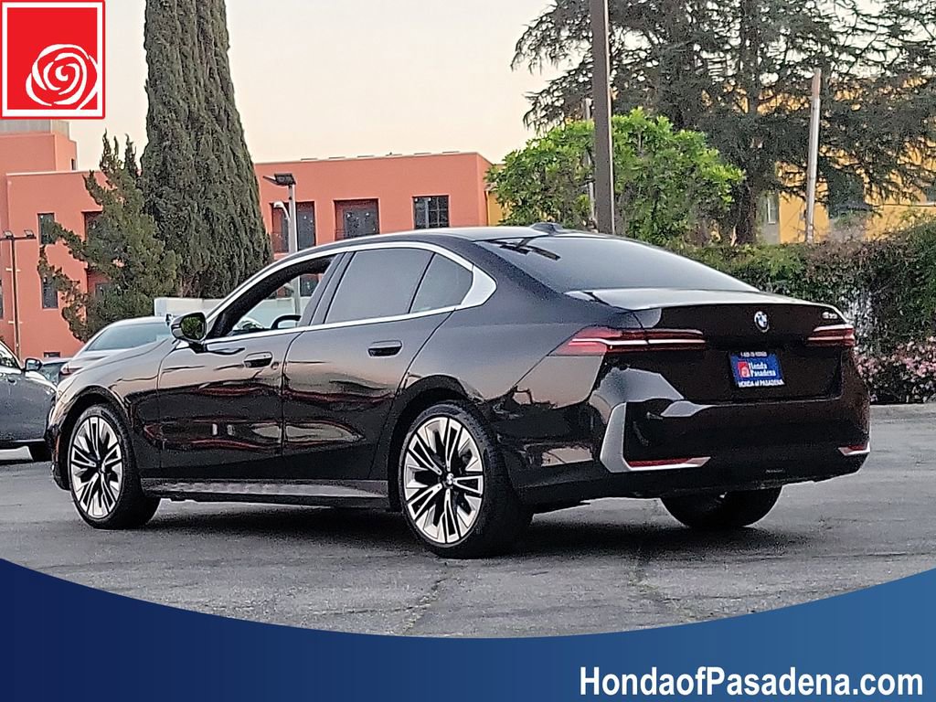 Used 2025 BMW 530i image 7