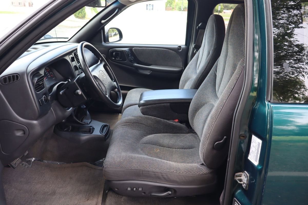 Used 1998 Dodge Dakota Sport AWD/4WD image 17