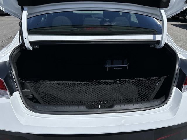 Certified 2025 Hyundai Elantra Sport FWD image 13