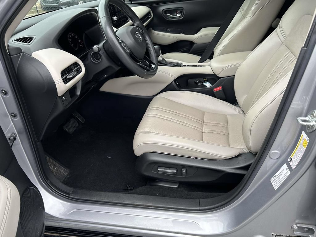 Used 2023 Honda HR-V EX-L image 17