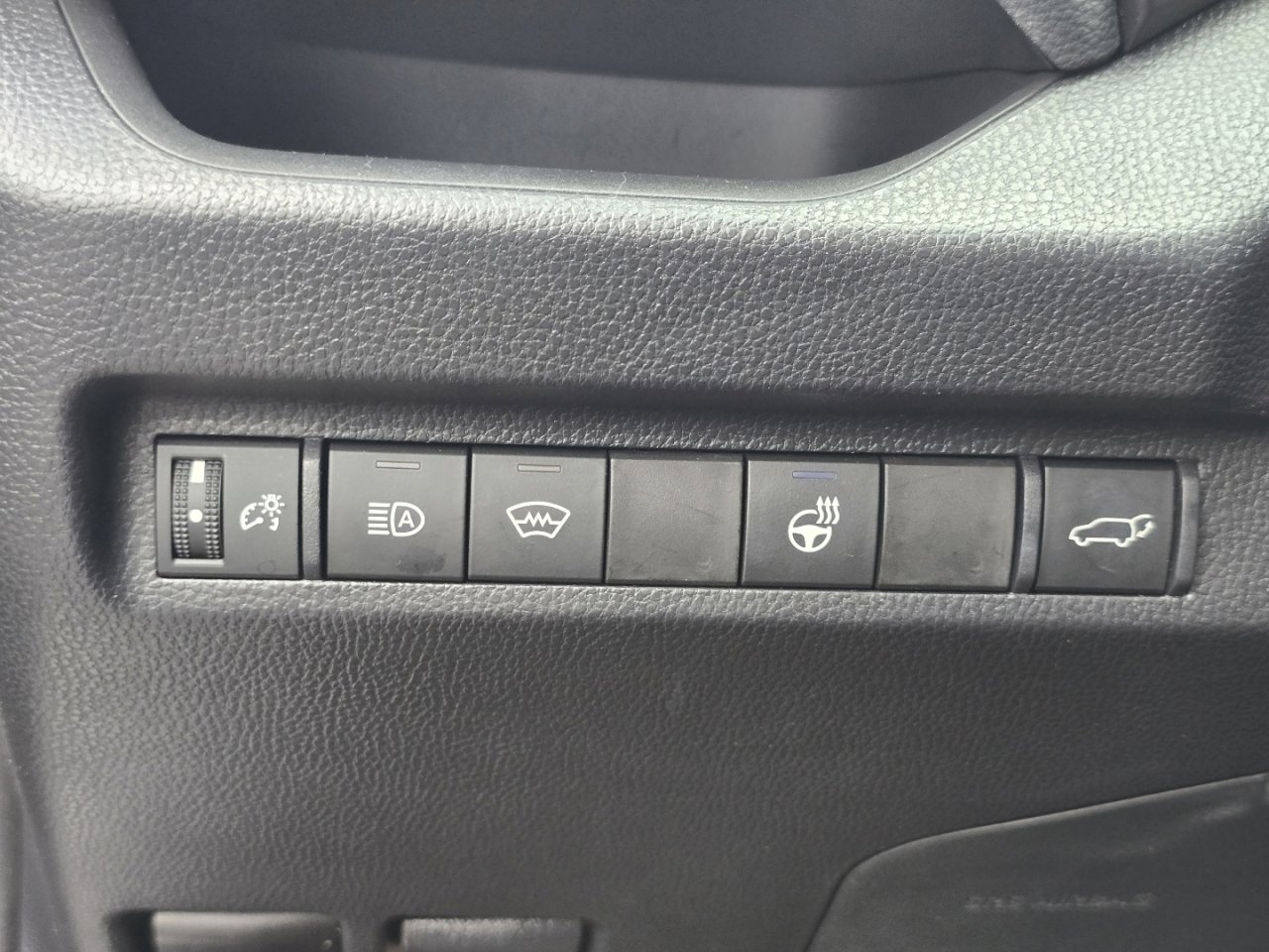 Used 2023 Toyota RAV4 XLE w/ Convenience Package image 19