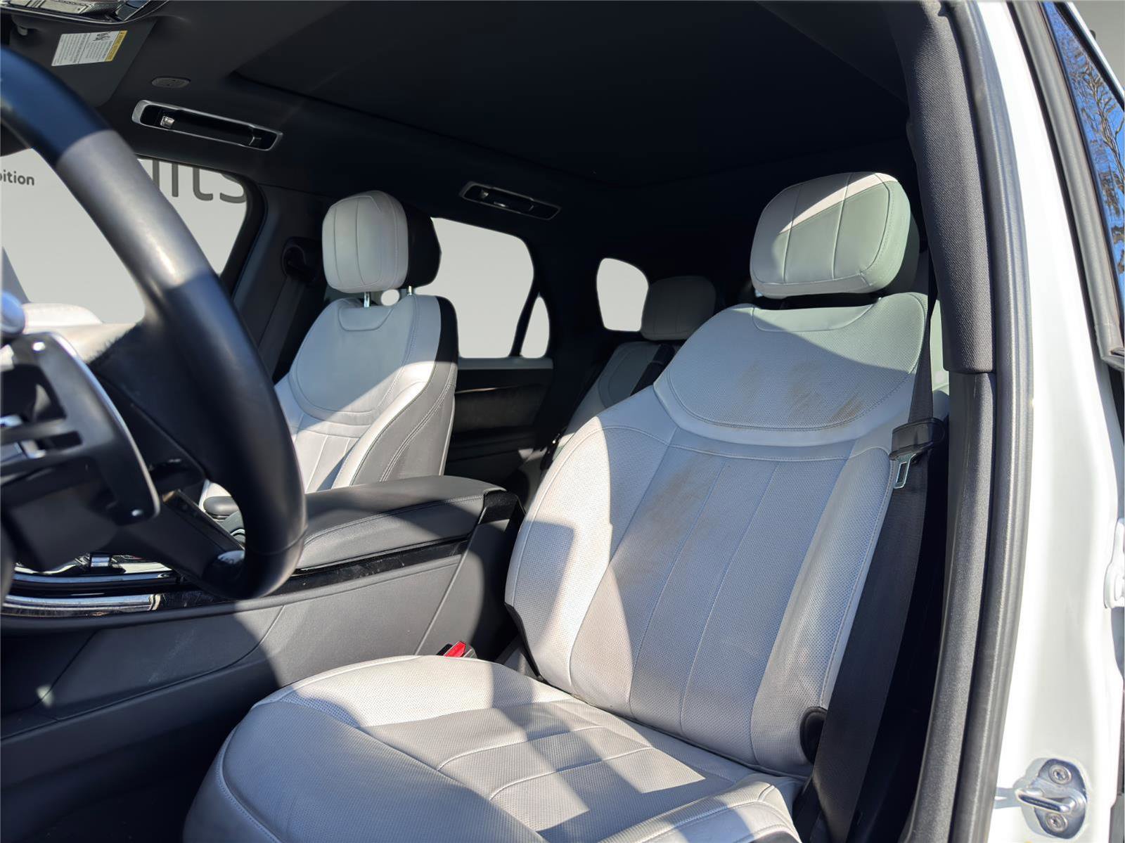 Used 2023 Land Rover Range Rover Sport SE Dynamic image 11