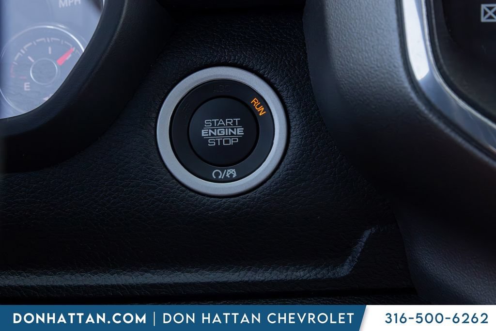 Used 2022 RAM 1500 Laramie w/ Sport Appearance Package AWD/4WD image 11