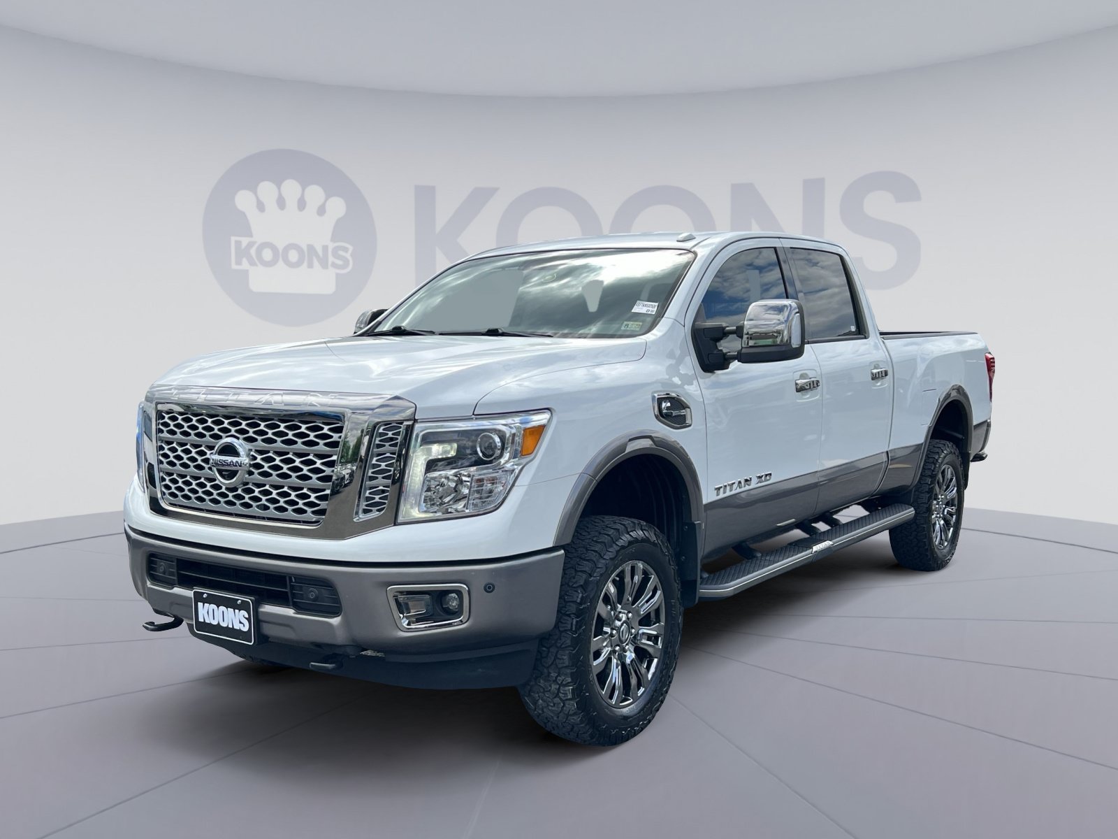 Used 2019 Nissan Titan Platinum Reserve w/ Platinum Utility Package AWD/4WD image 1